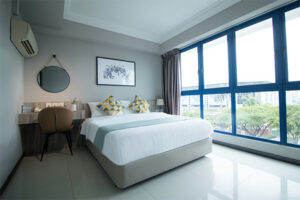 superior queen bed 2